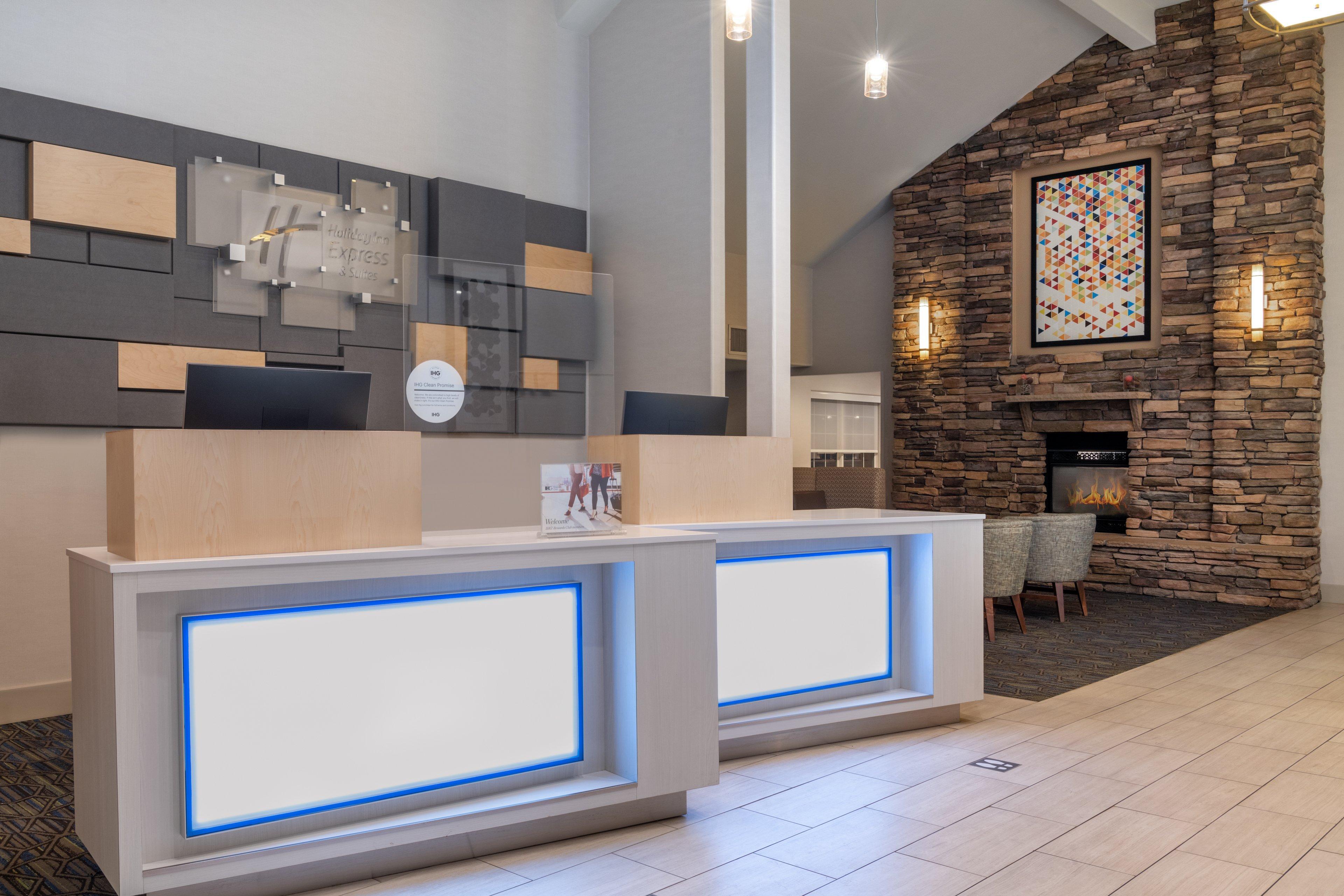 Holiday Inn Express & Suites Wheat Ridge-Denver West By Ihg Exterior photo