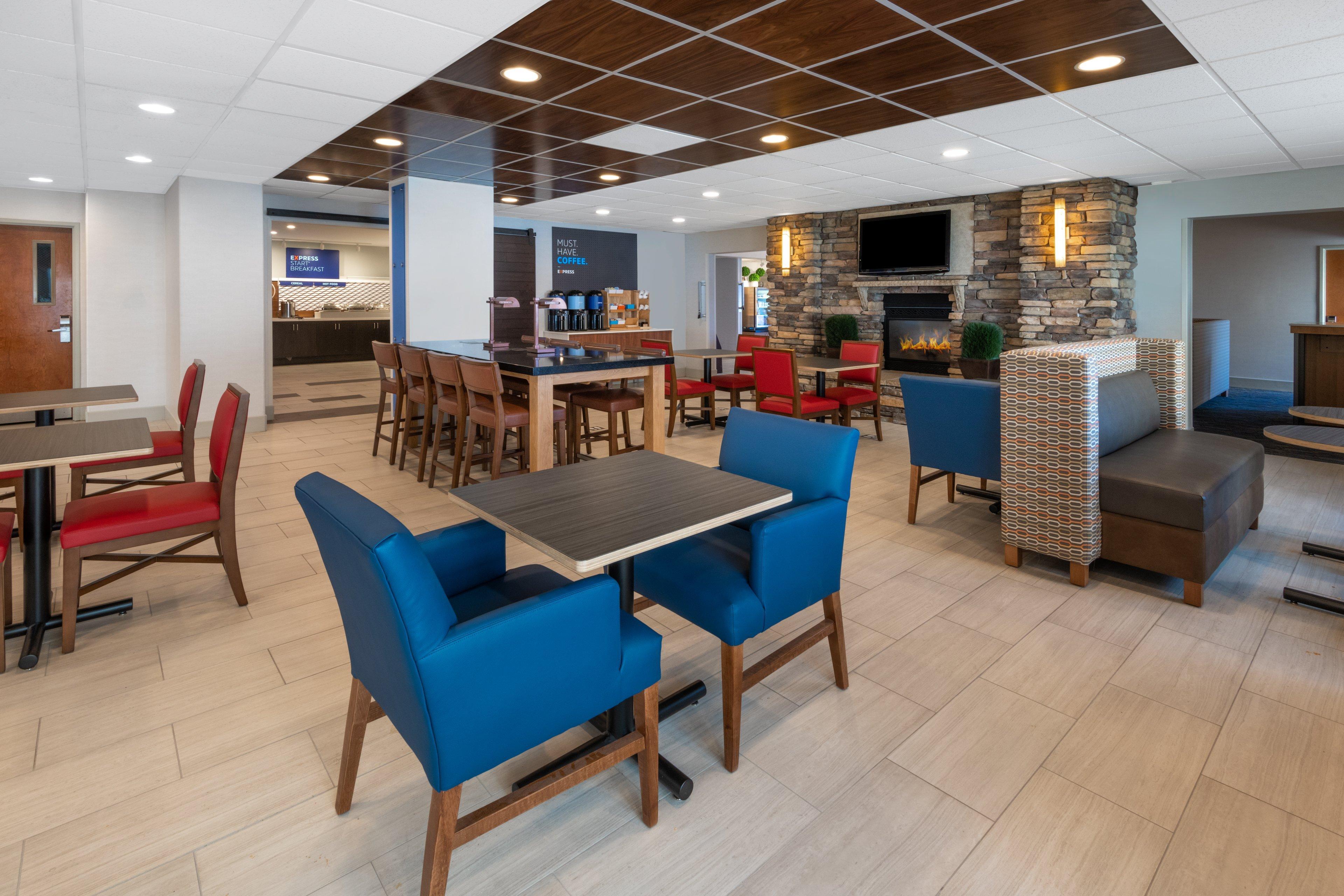 Holiday Inn Express & Suites Wheat Ridge-Denver West By Ihg Exterior photo