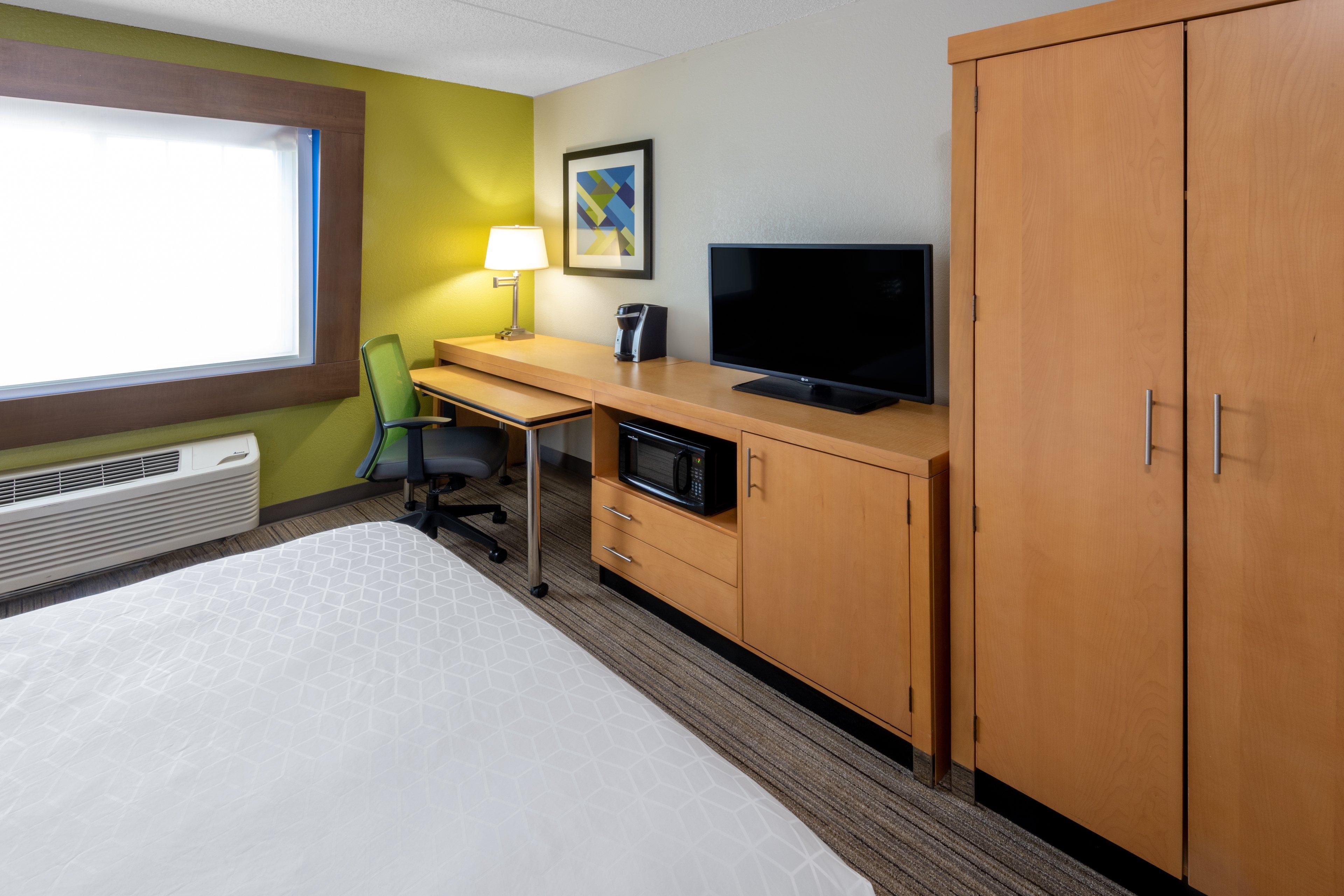 Holiday Inn Express & Suites Wheat Ridge-Denver West By Ihg Exterior photo