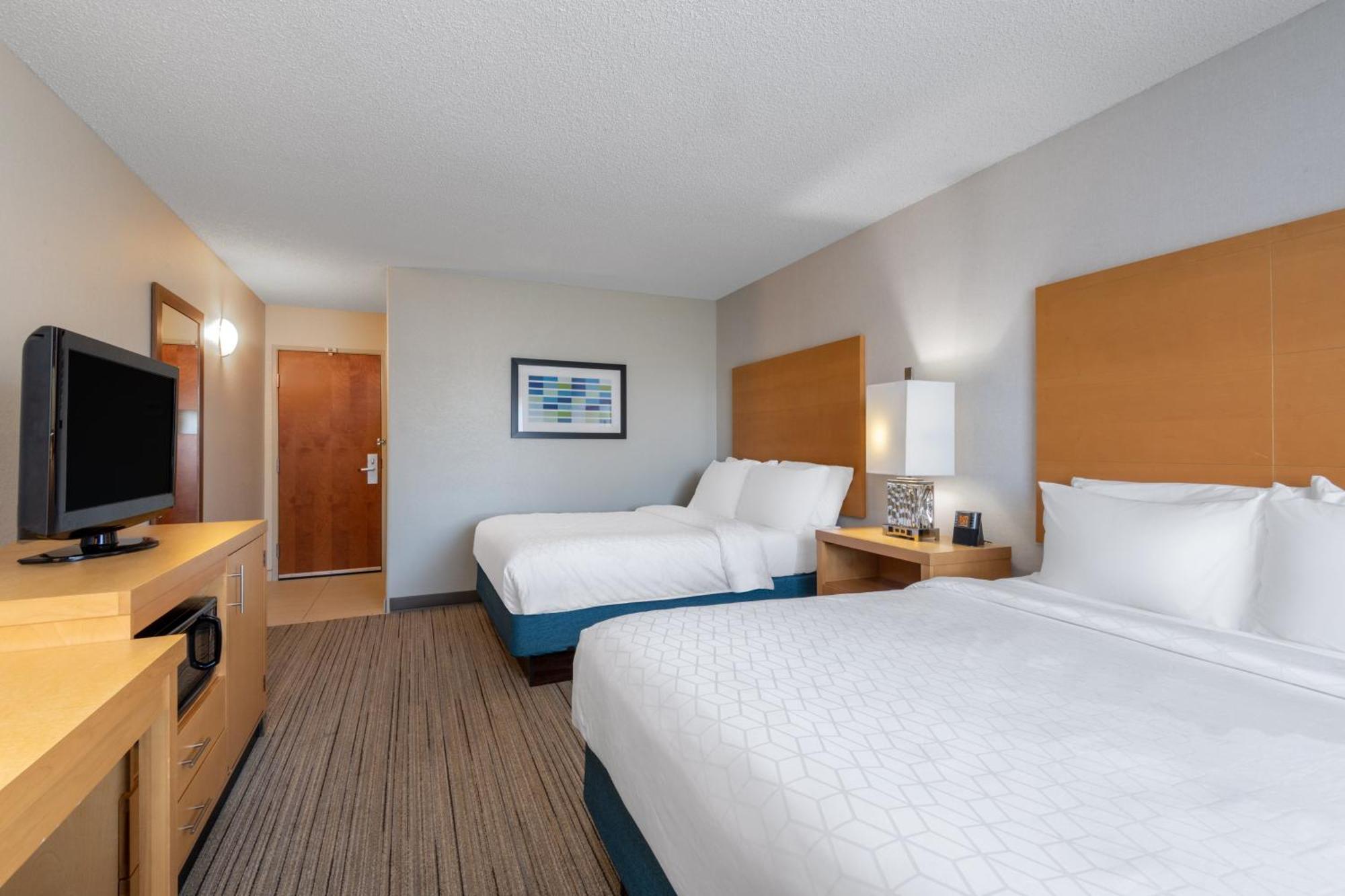 Holiday Inn Express & Suites Wheat Ridge-Denver West By Ihg Exterior photo